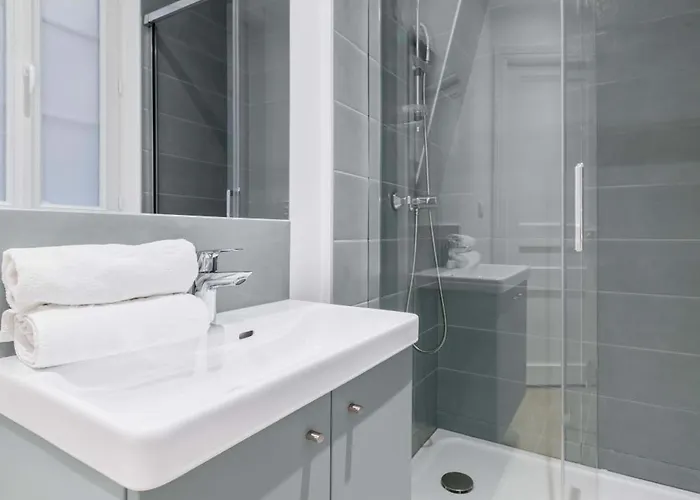 Jolie 2 Pieces Proche Metro - 19 - 4p Apartamento París