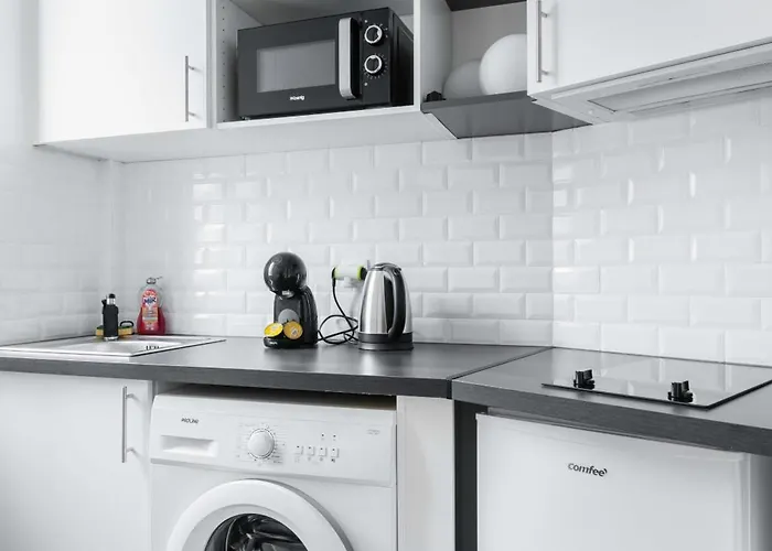 Appartement Jolie 2 Pieces Proche Metro - 19 - 4p *